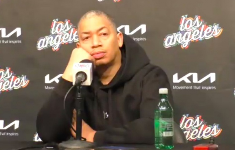 卢：乔治和小卡受伤了&仍在恢复中 没人会因为想轮休缺席八九场