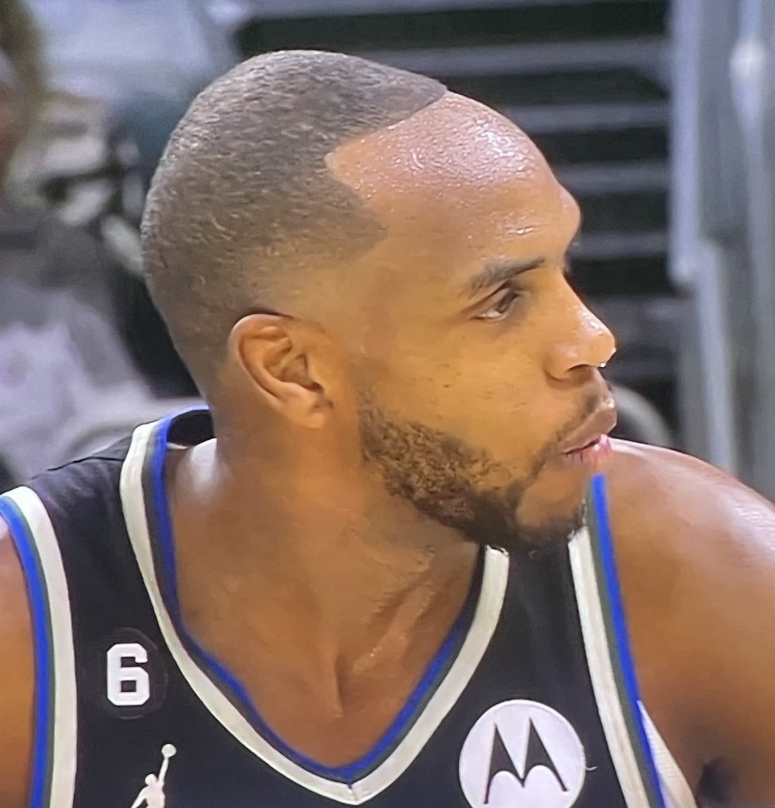 就挺秃然的!米德尔顿新发型遭网友调侃???