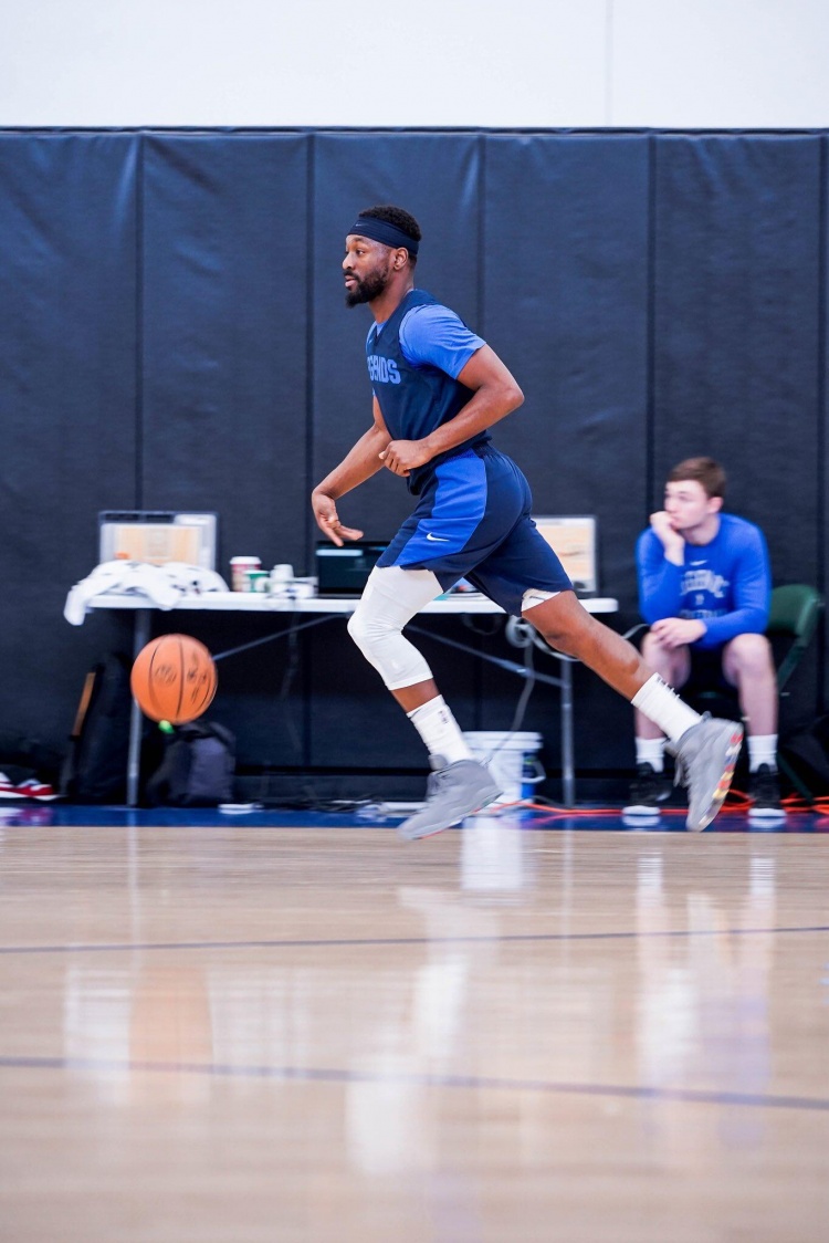 找找状态!肯巴-沃克和独行侠G联赛下属球队德克萨斯传奇合练