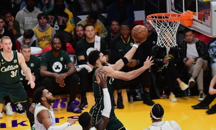 湖泪凯默的一场比赛