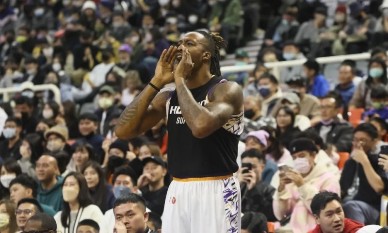 云豹球迷不满霍华德轮休:这就是你不在NBA历史75大的原因