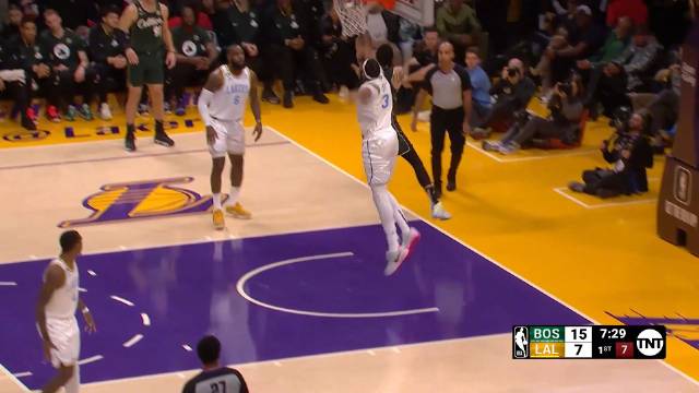 ?詹姆斯33+9+9 浓眉37+12 塔图姆44+9+6 湖人加时惜败绿军