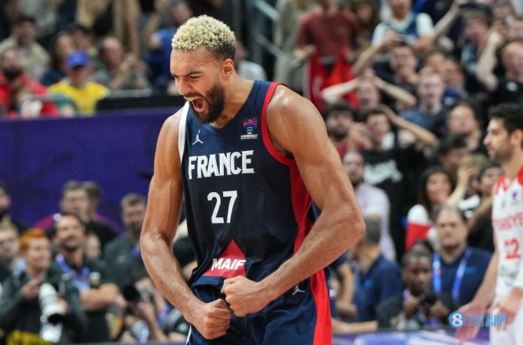 戈贝尔:不会为法国队招募恩比德 得看他自己 要来就得全身心投入