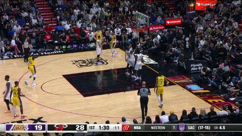 ?巴特勒27+5 阿德巴约23+14 詹姆斯27+9+6&6失误 热火灼伤湖人