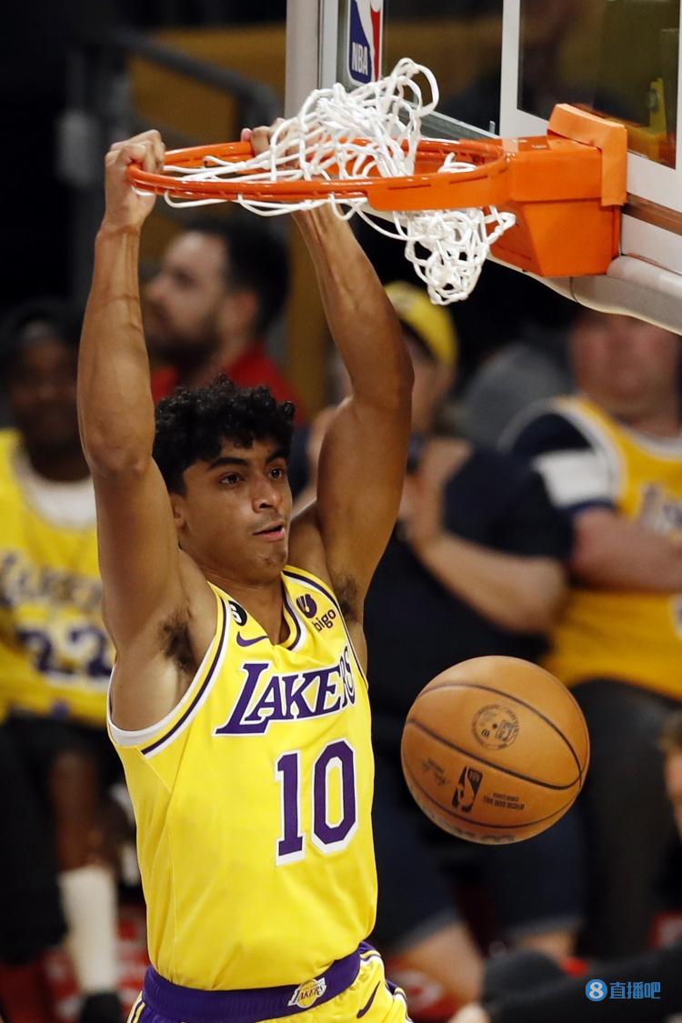 威少：克里斯蒂很乐于听取别人的建议 这意味着你能在NBA打很久