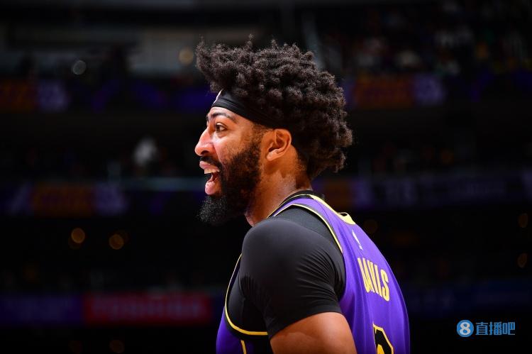 詹姆斯:浓眉是联盟最佳球员之一 他是我们球队的第一选择!