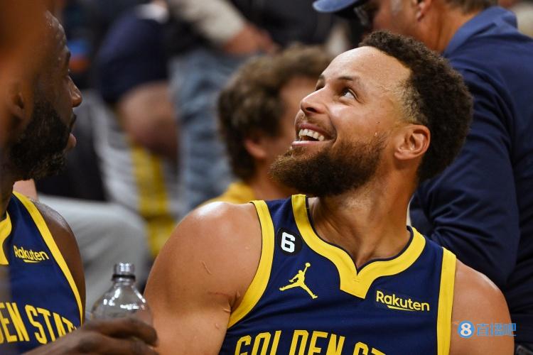 ?终于拉了一场！库里本赛季首次总体命中率低于4成