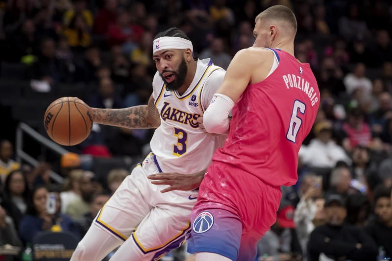 奏响生涯最强音的浓眉有哪些变化? 出任全职中锋后尝到甜头