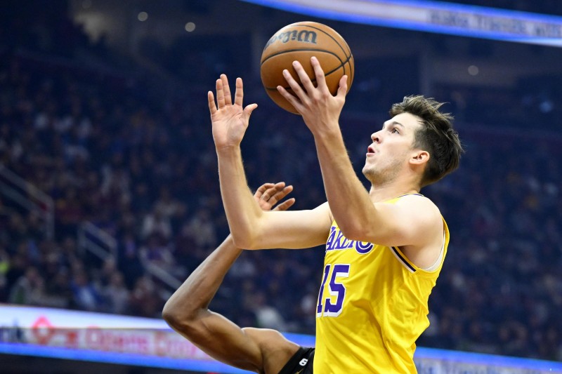 湖记：詹姆斯、里夫斯和施罗德状态升级为可以出战！