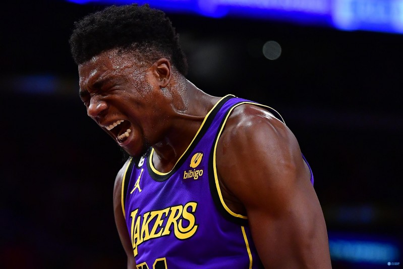 T-布莱恩特谈缺少浓眉时如何保持稳定：我们必须在防守端保持沟通