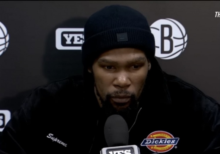 杜兰特：沃恩成主教练后我们开始向前进 那是一个转折点