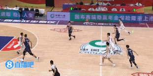 宝刀不老!赵睿助攻易建联空接扣篮