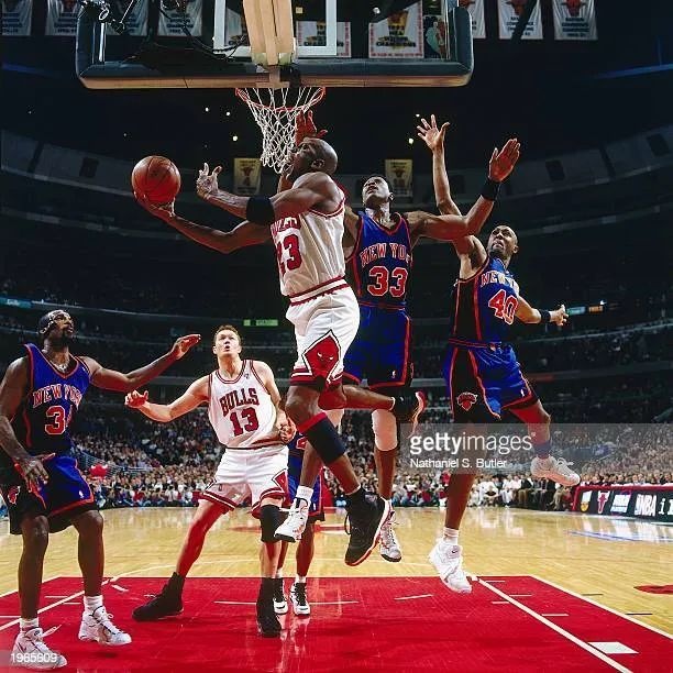 乔丹身边没超级中锋，怎么成就的王朝？