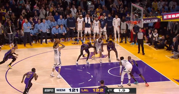 湖人VS灰熊裁判报告:威少提前进线 克拉克应重新罚球!