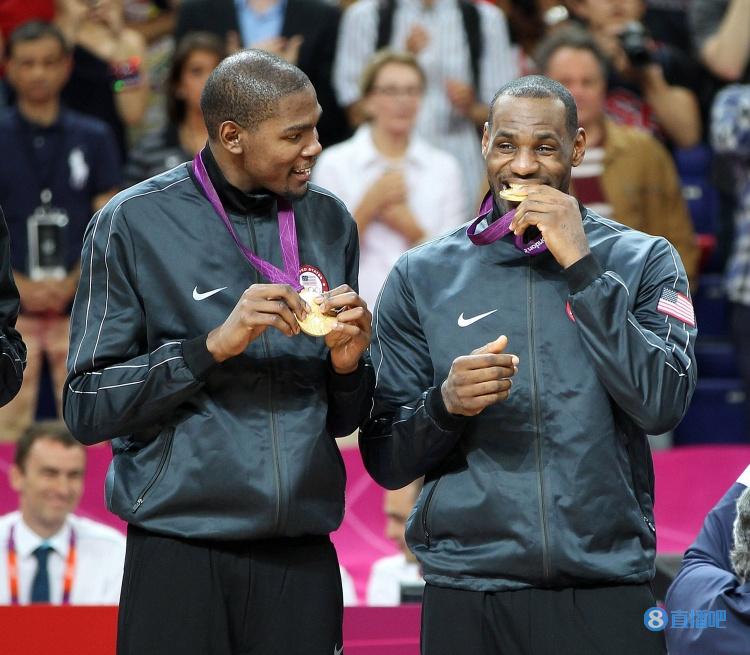 KD：詹姆斯为运动员设立了标杆 他能够在这个时代真令人鼓舞