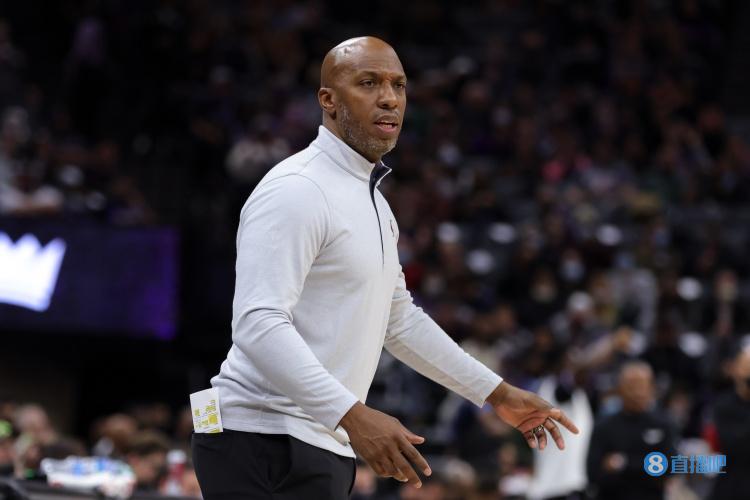 比卢普斯:湖人在第三节闻到了血腥味儿 詹姆斯只是在不停地进攻