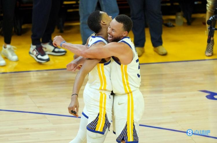 勇士球员获票详情:库里球迷票数后场第一 嘴哥球迷票数前场第5