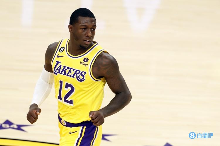 换得不错!纳恩本赛季为湖人出战39场比赛 其中11场得分挂零