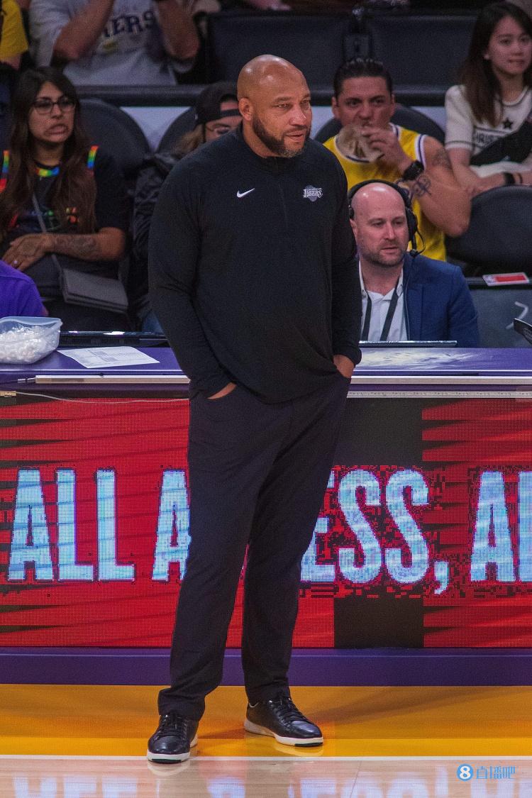 哈姆：其他球员找到了自信 当詹姆斯AD沃克归来我们会更强大！