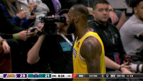 ?詹姆斯43+11+6 托布18+15 里夫斯15+6+7 湖人力擒黄蜂迎2连胜