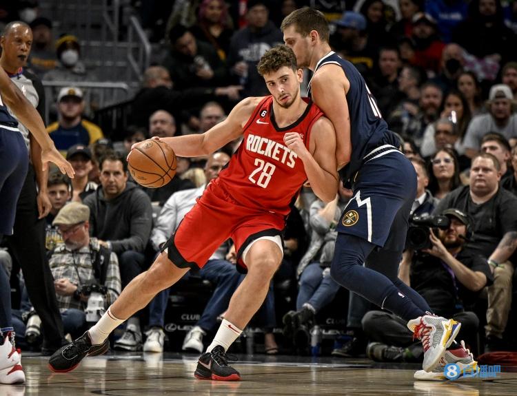 巴图姆：我一直叫申京为小约基奇 他俩有很多相似点