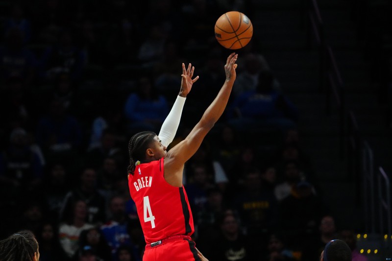 效率不高！杰伦-格林24投8中拿到全队最高30分 正负值-12