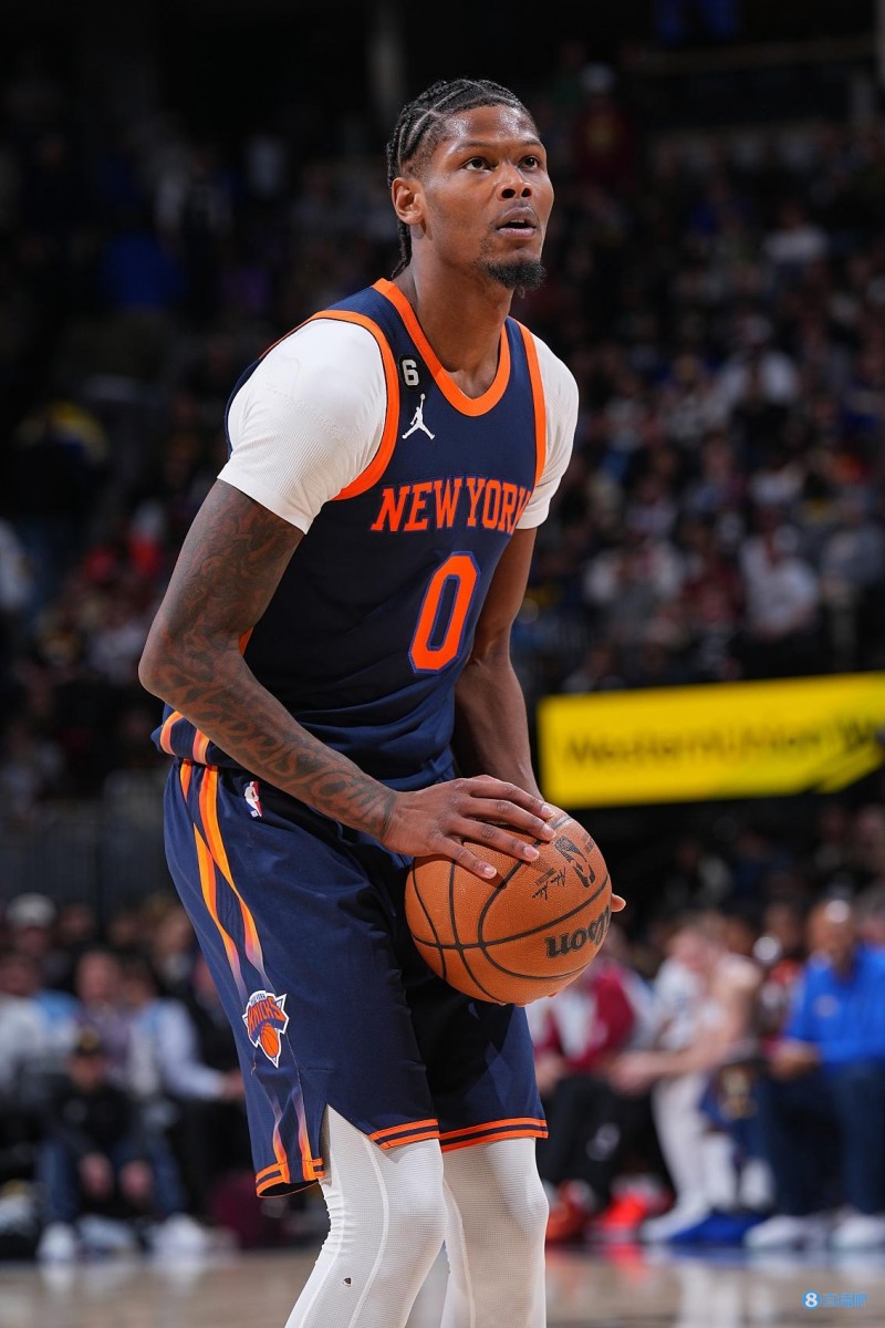 美记：湖人一直在推动交易得到雷迪什 纳恩是筹码