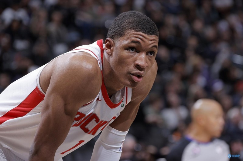 表现挺好!小贾巴里-史密斯20中11砍27分8板3帽 多项数据创新高