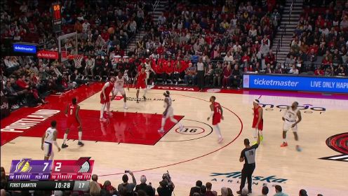 ?詹姆斯37+11 布莱恩特31+14 西蒙斯31分 湖人25分逆转开拓者