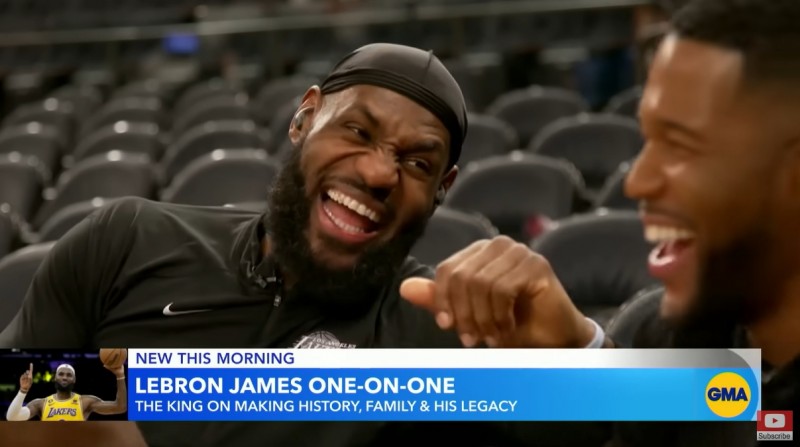 ?打到45岁？詹姆斯：我会打到布朗尼进NBA 或许还会等小儿子