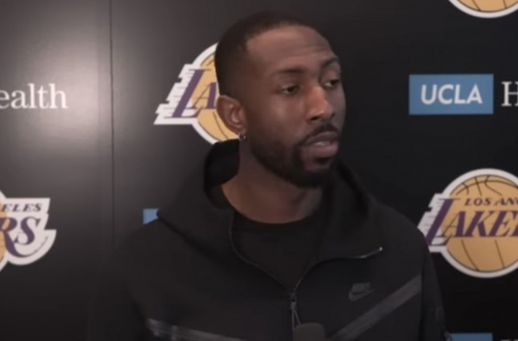 里德:只要给机会我的三分命中率会很高 老詹仍在联盟打球很疯狂