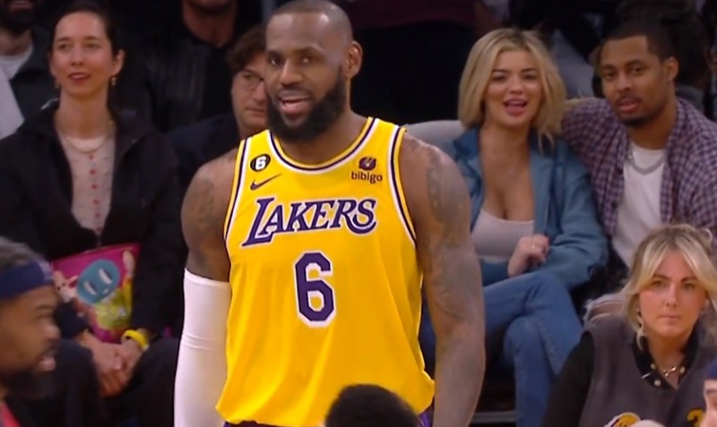 ?詹姆斯连续37场砍下20+ 生涯第三长&上次是十年前