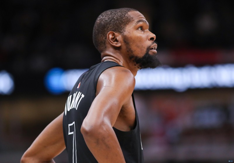 记者:尼克斯曾竞逐过杜兰特 筹码包括巴雷特、托平和选秀权