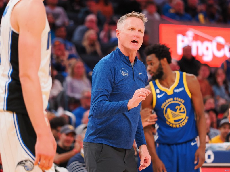 科尔:维金斯三连客期间调整好了身体状态 他的投篮会命中的