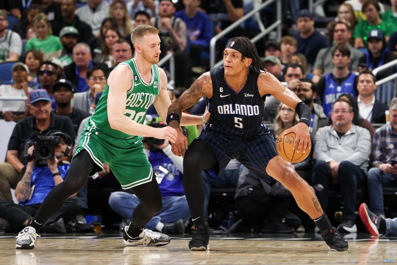 NBA彩经:詹姆斯里程碑之战湖人胜雷霆 布克复出太阳胜篮网