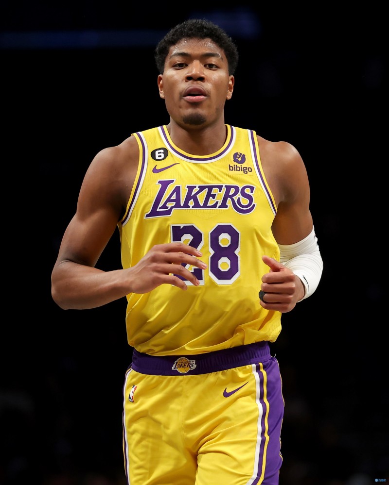 八村塁选择28号球衣原因:2号是因为吉安娜 8号献给科比!