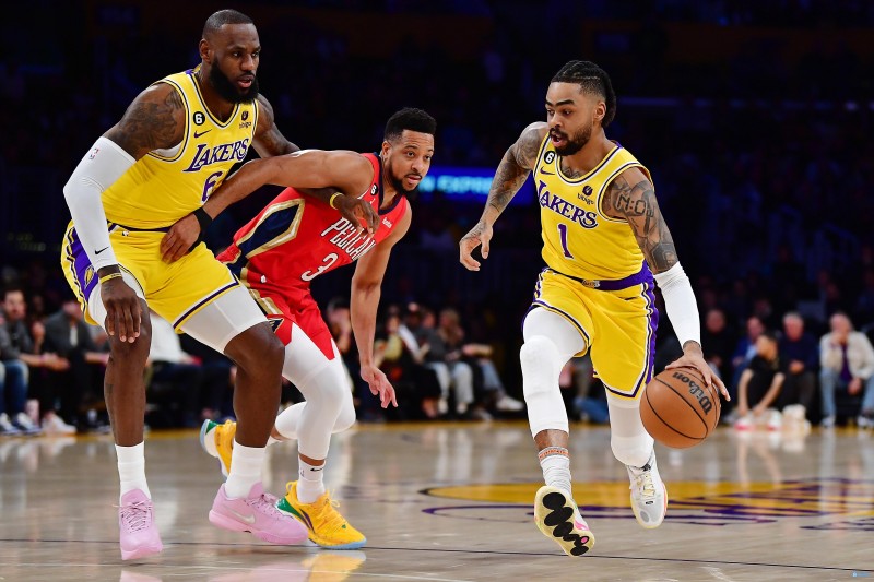 化学反应剧烈!湖人新三巨头“361组合”合砍70分