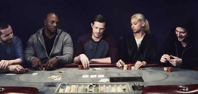 【EV扑克】教学:哪怕手拿中同花,这种情况你也得弃牌!