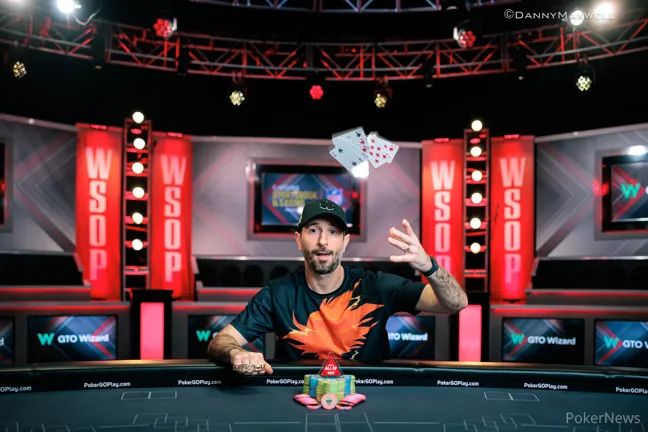 【EV扑克】2023 WSOP | 美国牌手Brian Rast在赛事43击败99名参赛者 摘得第六条WSOP金手链