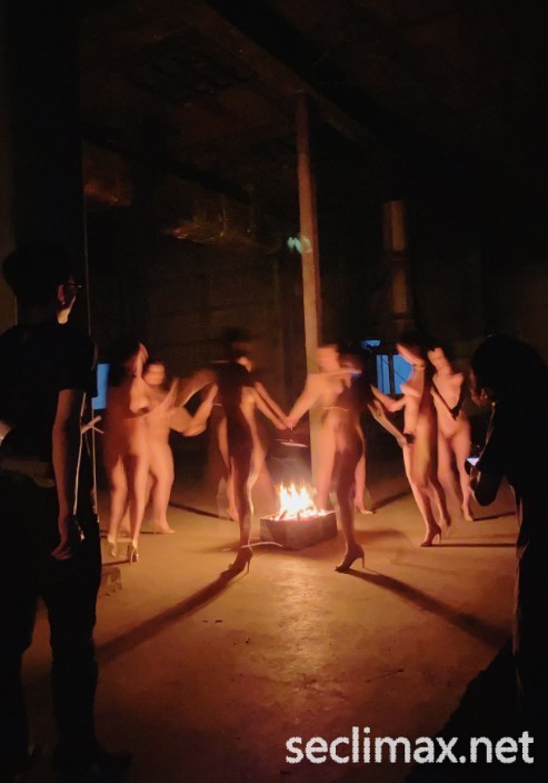 8woman2023动得非常厉害!安斋らら(安斋拉拉)也参一脚?