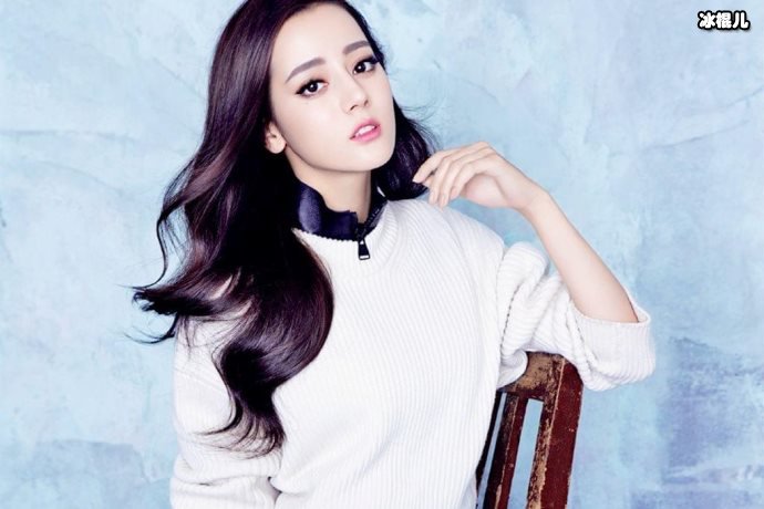 甜和酷拿捏得刚刚好迪丽热巴私服搭配出彩了,原来女神私下是这样