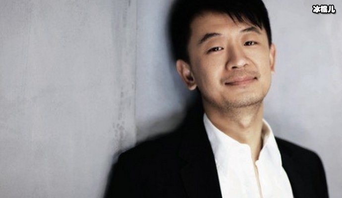 黄海波犯错未能翻身,44岁的他睡在小床