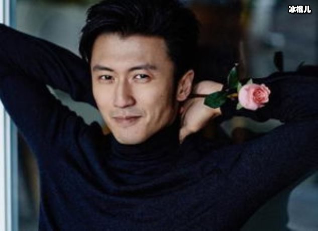 王菲晒写真秀身材谢霆锋唱《传奇》隔空示爱,仙侣生活让人羡慕