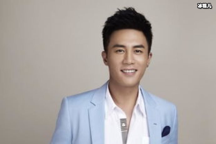 他曾和陈坤杜淳比帅心灰意冷后退出娱乐圈,如今成霸道总裁