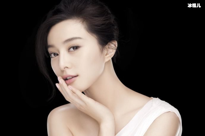 继范丞丞后范冰冰的妹妹也在娱乐圈崭露头角,这家人令人羡慕