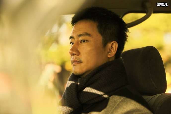 凌晨黄轩喝醉更新三条微博,内容围绕星星父亲节想念去世爸爸?