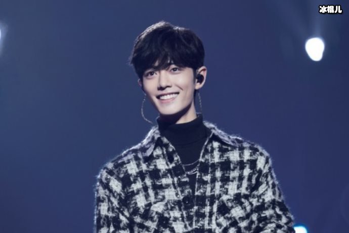 肖战新歌《光点》回归却被罗志祥事件分流,两人命运大不相同