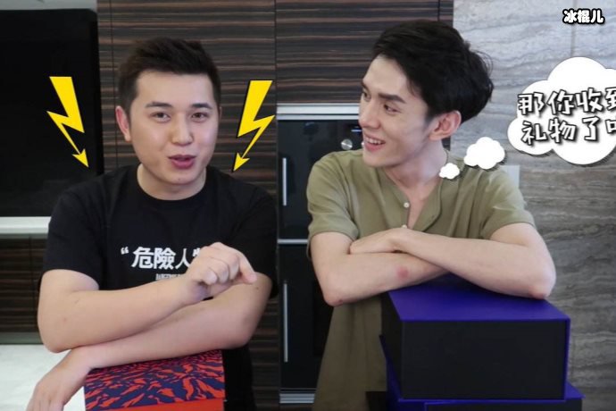 李佳琦参加活动保安推开路人,诚恳道歉被表扬吴亦凡可学习一下