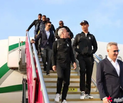 大发体育-C罗道歉!官方承诺:补偿球迷酒店机票费,大发助力你的致富之路!