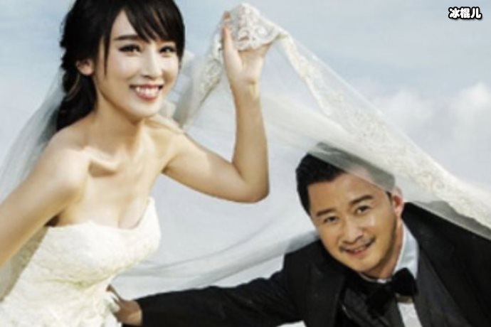 谢楠父亲节发文无所谓学习父亲表情,被调侃同款表情包